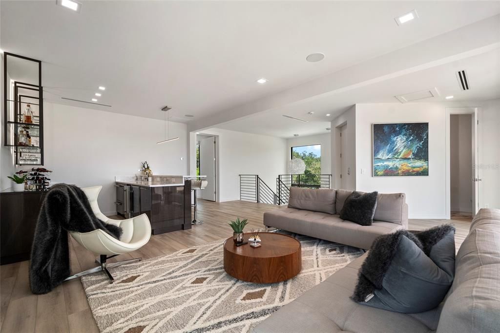 For Sale: $6,900,000 (5 beds, 5 baths, 6300 Square Feet)