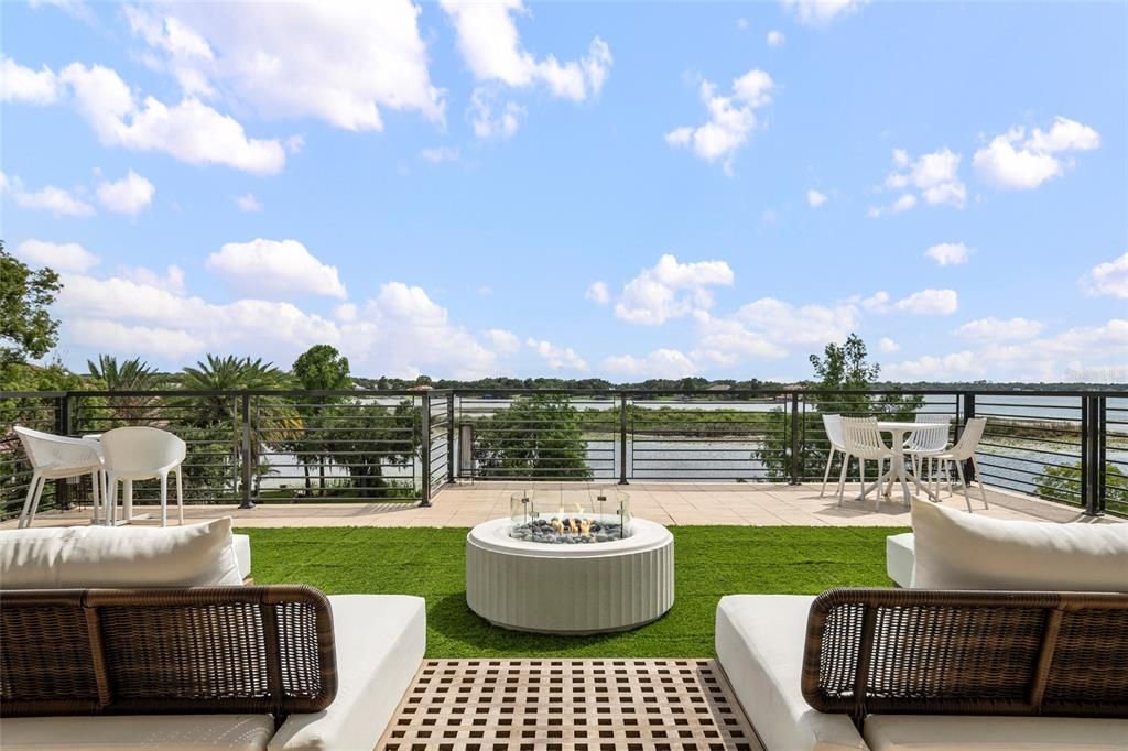 For Sale: $6,900,000 (5 beds, 5 baths, 6300 Square Feet)