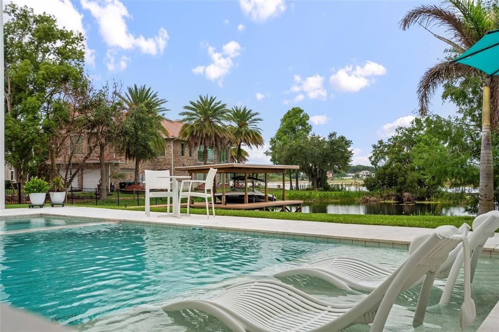 For Sale: $6,900,000 (5 beds, 5 baths, 6300 Square Feet)
