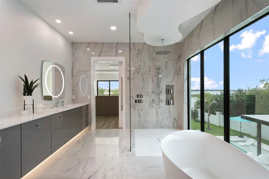 For Sale: $6,900,000 (5 beds, 5 baths, 6300 Square Feet)