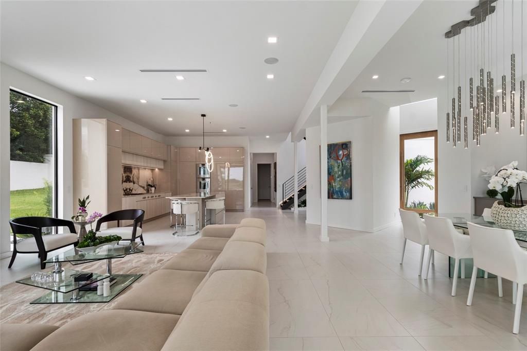 For Sale: $6,900,000 (5 beds, 5 baths, 6300 Square Feet)