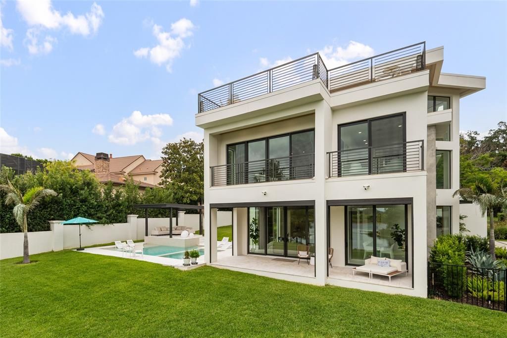 For Sale: $6,900,000 (5 beds, 5 baths, 6300 Square Feet)