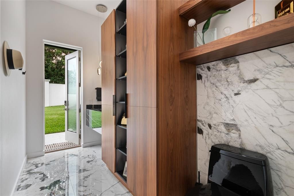 For Sale: $6,900,000 (5 beds, 5 baths, 6300 Square Feet)