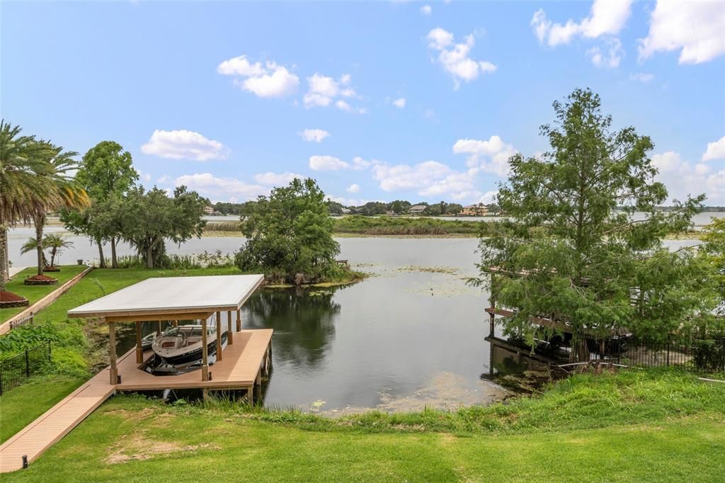 For Sale: $6,900,000 (5 beds, 5 baths, 6300 Square Feet)