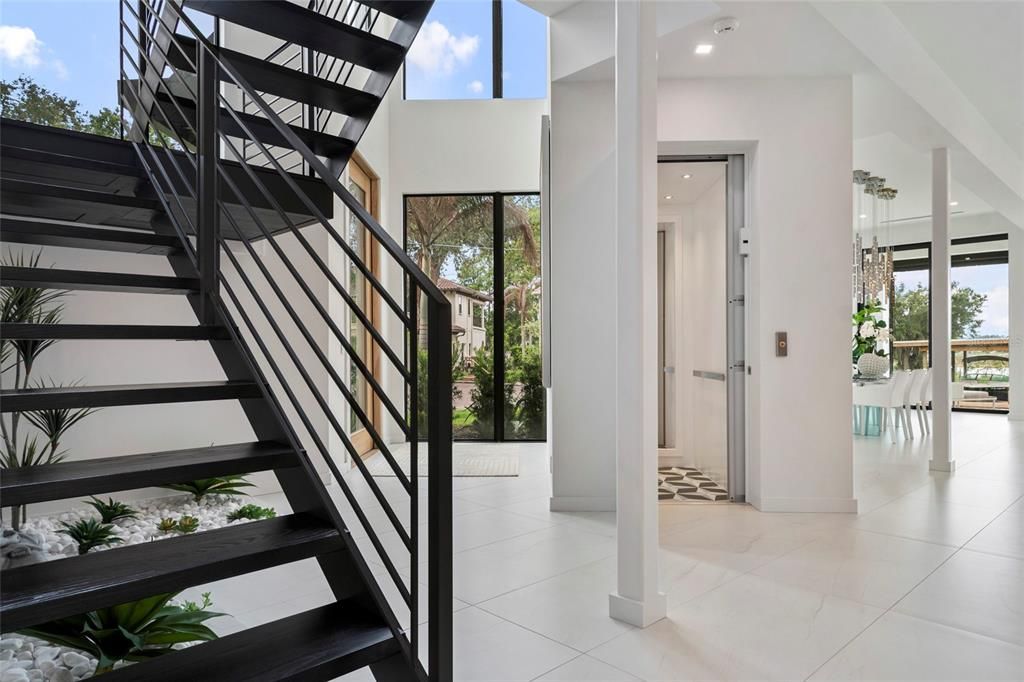 For Sale: $6,900,000 (5 beds, 5 baths, 6300 Square Feet)