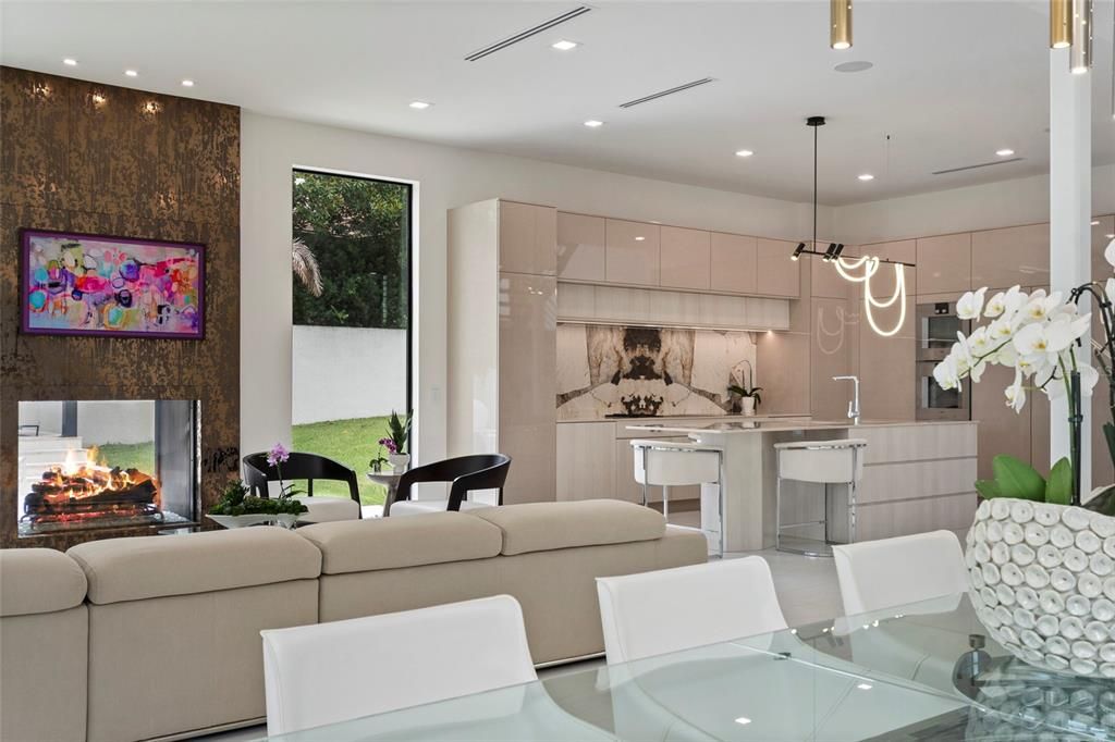 For Sale: $6,900,000 (5 beds, 5 baths, 6300 Square Feet)