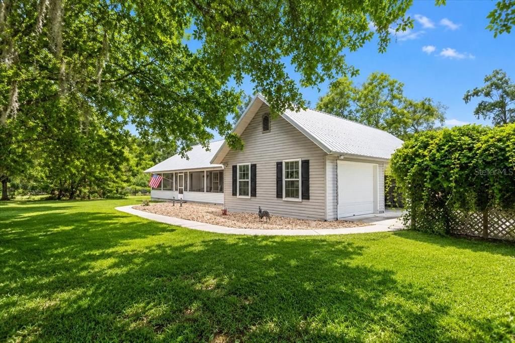For Sale: $749,000 (5 beds, 2 baths, 2270 Square Feet)