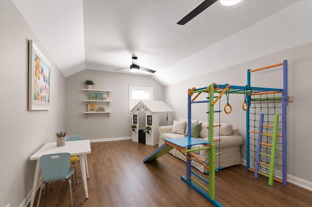 For Sale: $749,000 (5 beds, 2 baths, 2270 Square Feet)