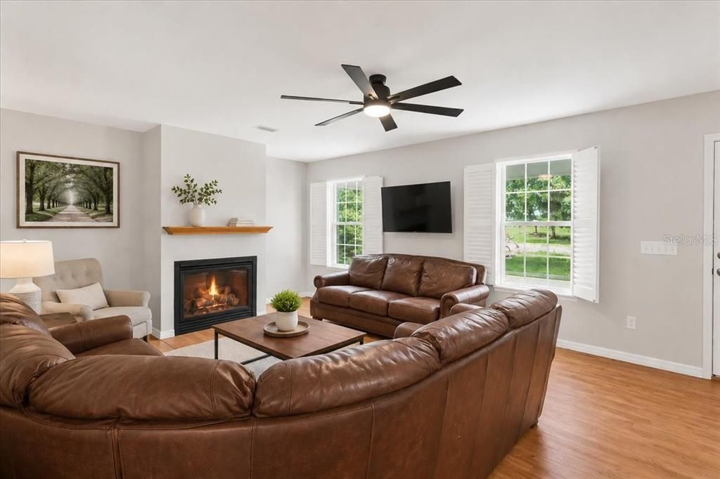 For Sale: $749,000 (5 beds, 2 baths, 2270 Square Feet)