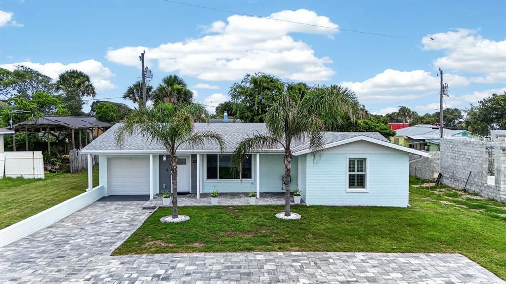 Activo con contrato: $360,000 (3 camas, 2 baños, 1116 Pies cuadrados)