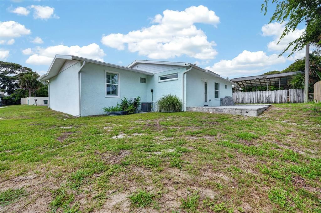 Activo con contrato: $360,000 (3 camas, 2 baños, 1116 Pies cuadrados)