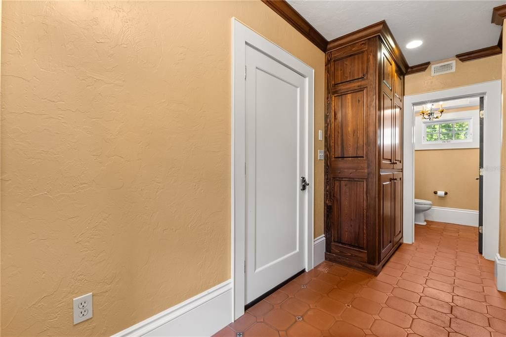 На продажу: $995,000 (5 спален, 4 ванн, 3526 Квадратных фут)