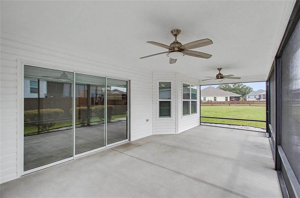 For Sale: $399,000 (4 beds, 2 baths, 1978 Square Feet)