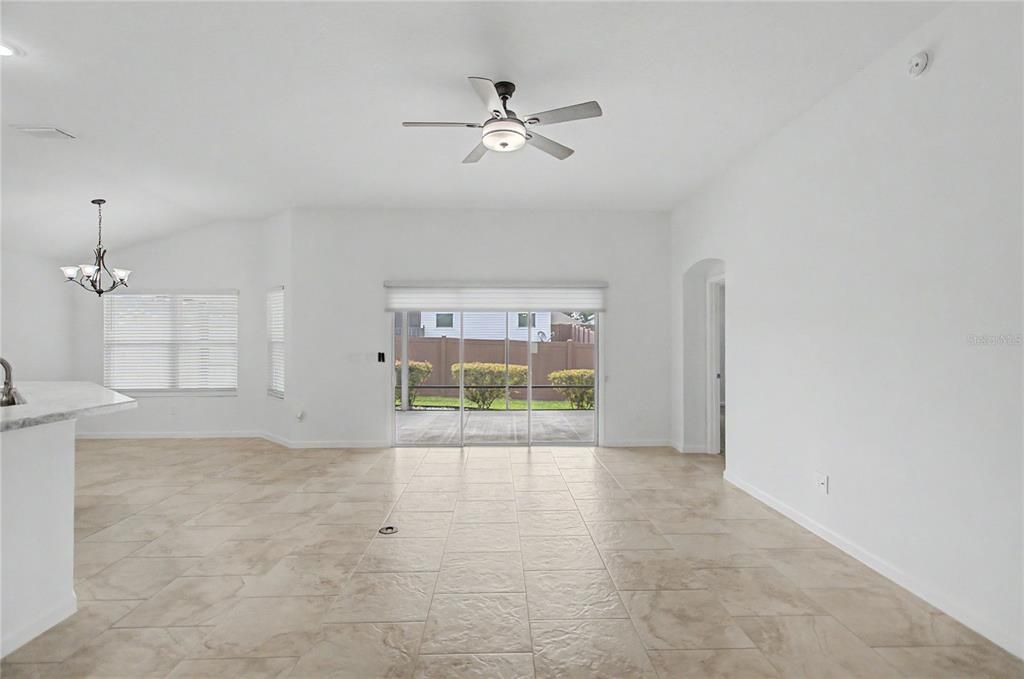 For Sale: $399,000 (4 beds, 2 baths, 1978 Square Feet)