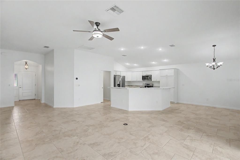 For Sale: $399,000 (4 beds, 2 baths, 1978 Square Feet)