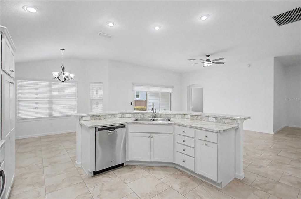For Sale: $399,000 (4 beds, 2 baths, 1978 Square Feet)