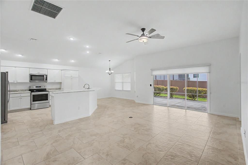 For Sale: $399,000 (4 beds, 2 baths, 1978 Square Feet)