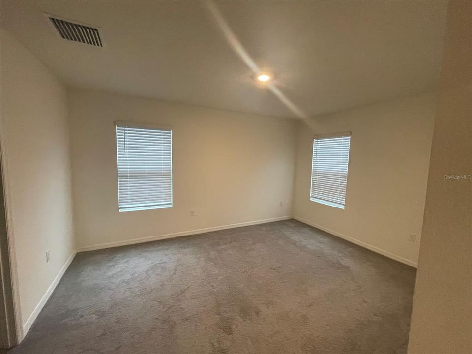 En Renta: $2,500 (4 camas, 2 baños, 2007 Pies cuadrados)