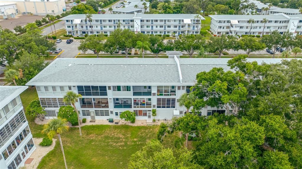 На продажу: $84,900 (1 спален, 1 ванн, 608 Квадратных фут)