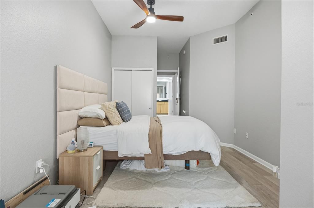 For Rent: $2,195 (1 beds, 1 baths, 789 Square Feet)