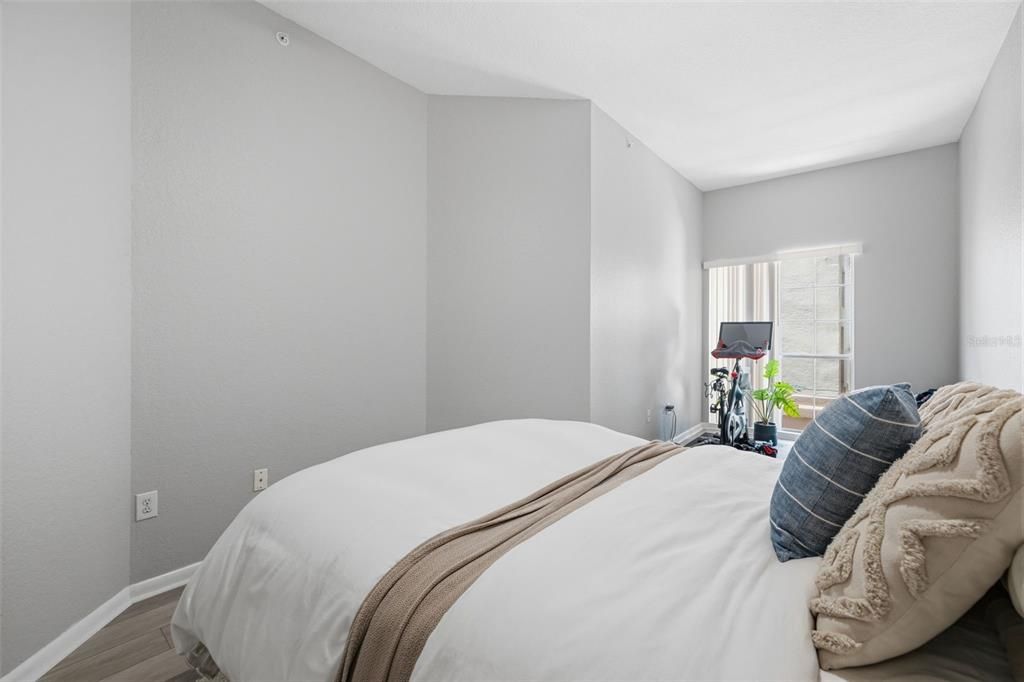 For Rent: $2,195 (1 beds, 1 baths, 789 Square Feet)