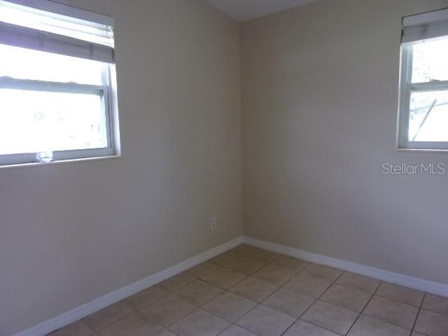 For Rent: $1,275 (2 beds, 1 baths, 816 Square Feet)