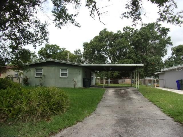 For Rent: $1,275 (2 beds, 1 baths, 816 Square Feet)