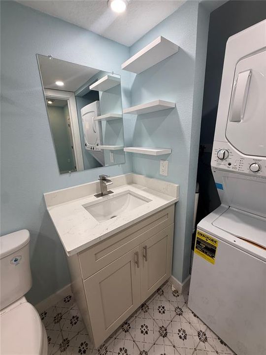 For Rent: $1,700 (1 beds, 1 baths, 430 Square Feet)