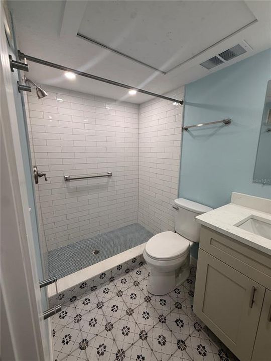 For Rent: $1,700 (1 beds, 1 baths, 430 Square Feet)