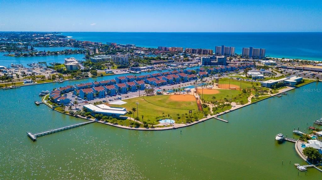 For Rent: $1,700 (1 beds, 1 baths, 430 Square Feet)
