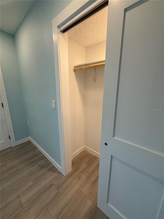 For Rent: $1,700 (1 beds, 1 baths, 430 Square Feet)