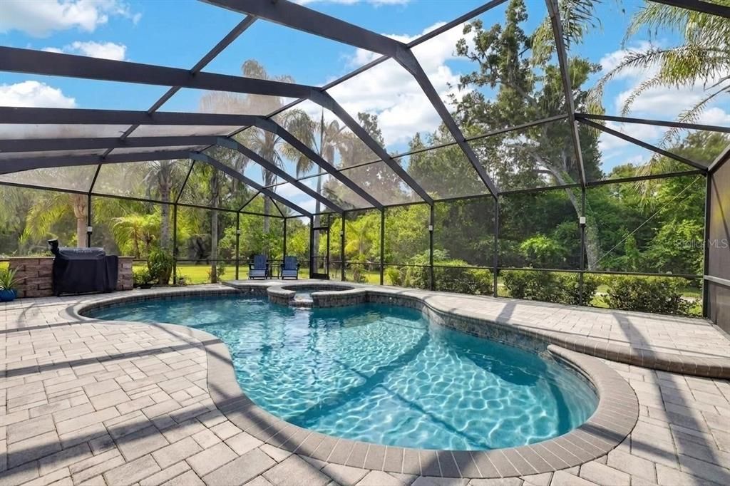 For Sale: $875,000 (5 beds, 2 baths, 3031 Square Feet)