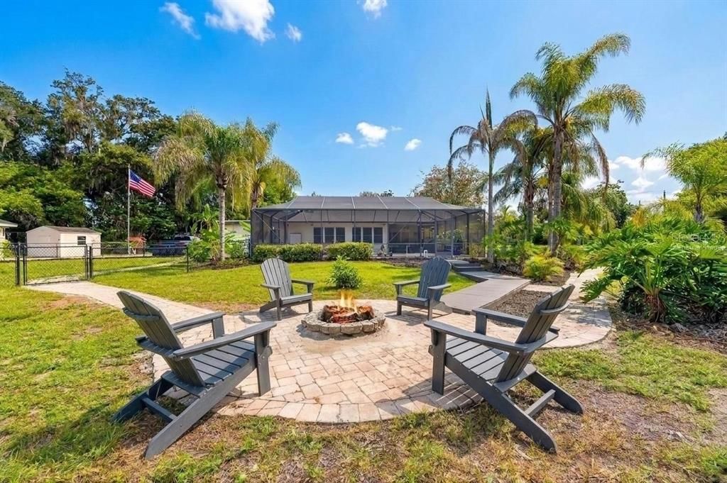For Sale: $875,000 (5 beds, 2 baths, 3031 Square Feet)