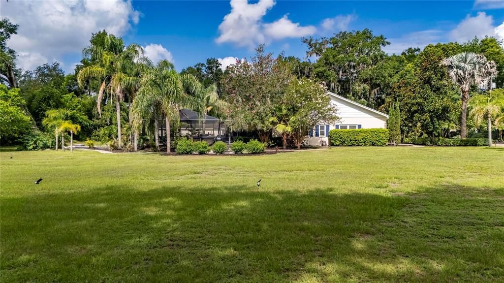 For Sale: $875,000 (5 beds, 2 baths, 3031 Square Feet)