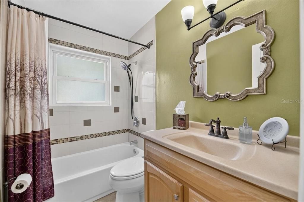 For Sale: $875,000 (5 beds, 2 baths, 3031 Square Feet)