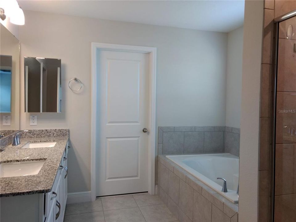 В аренду: $2,980 (4 спален, 2 ванн, 2581 Квадратных фут)