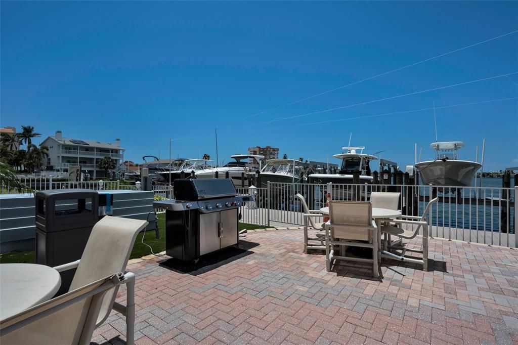 For Sale: $975,000 (3 beds, 3 baths, 1995 Square Feet)