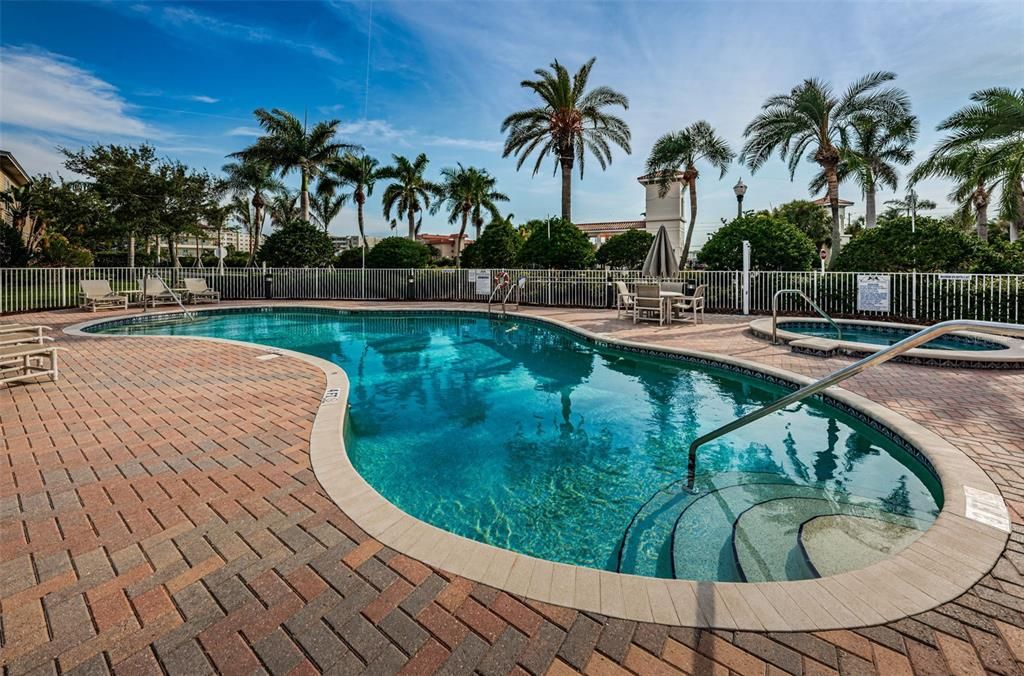 For Sale: $975,000 (3 beds, 3 baths, 1995 Square Feet)