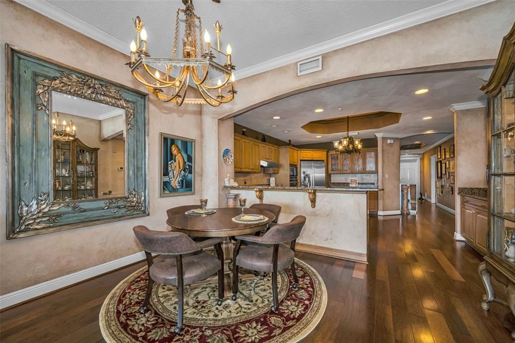 For Sale: $975,000 (3 beds, 3 baths, 1995 Square Feet)