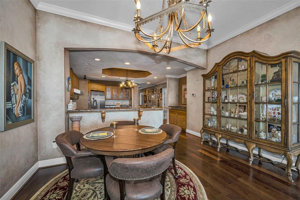 For Sale: $975,000 (3 beds, 3 baths, 1995 Square Feet)