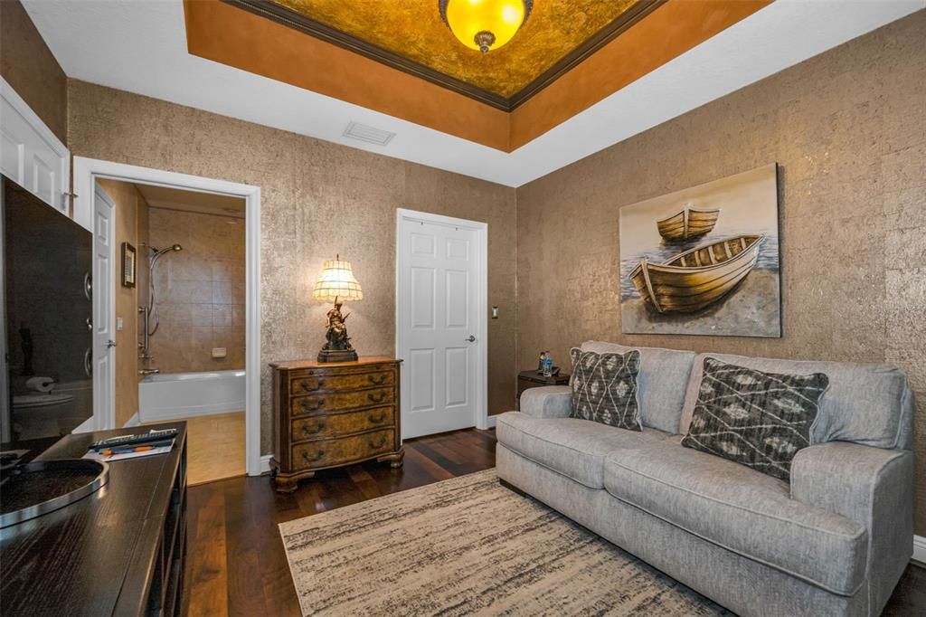 For Sale: $975,000 (3 beds, 3 baths, 1995 Square Feet)