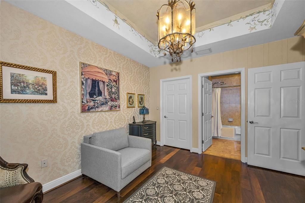 For Sale: $975,000 (3 beds, 3 baths, 1995 Square Feet)