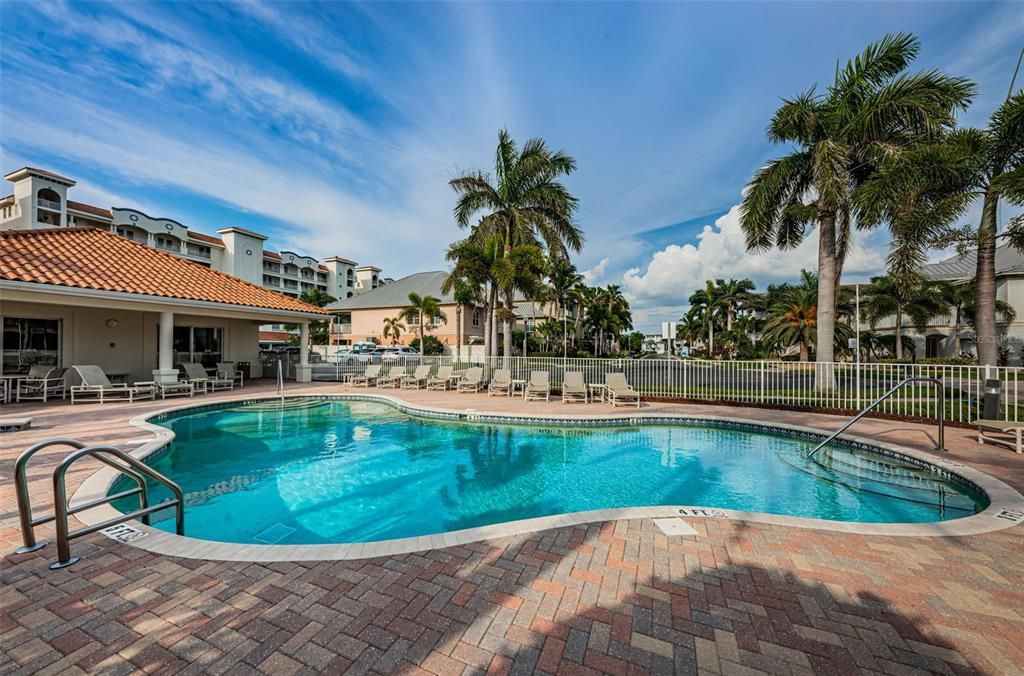 For Sale: $975,000 (3 beds, 3 baths, 1995 Square Feet)