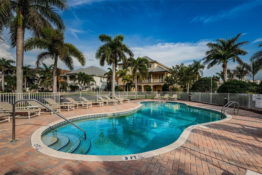 For Sale: $975,000 (3 beds, 3 baths, 1995 Square Feet)