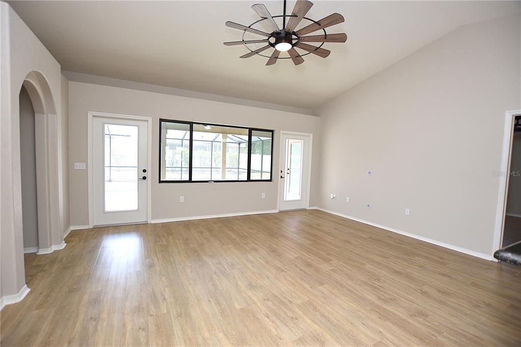 For Rent: $2,300 (3 beds, 2 baths, 1622 Square Feet)