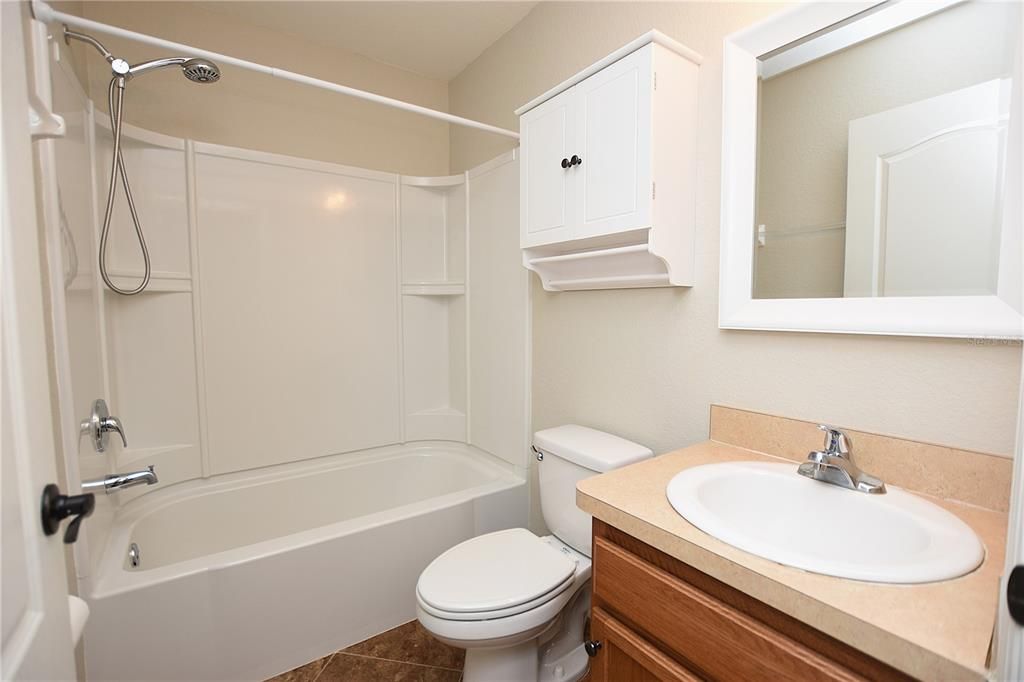 For Rent: $2,300 (3 beds, 2 baths, 1622 Square Feet)
