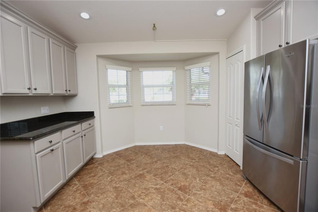 For Rent: $2,300 (3 beds, 2 baths, 1622 Square Feet)