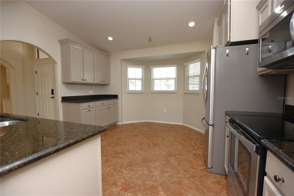For Rent: $2,300 (3 beds, 2 baths, 1622 Square Feet)
