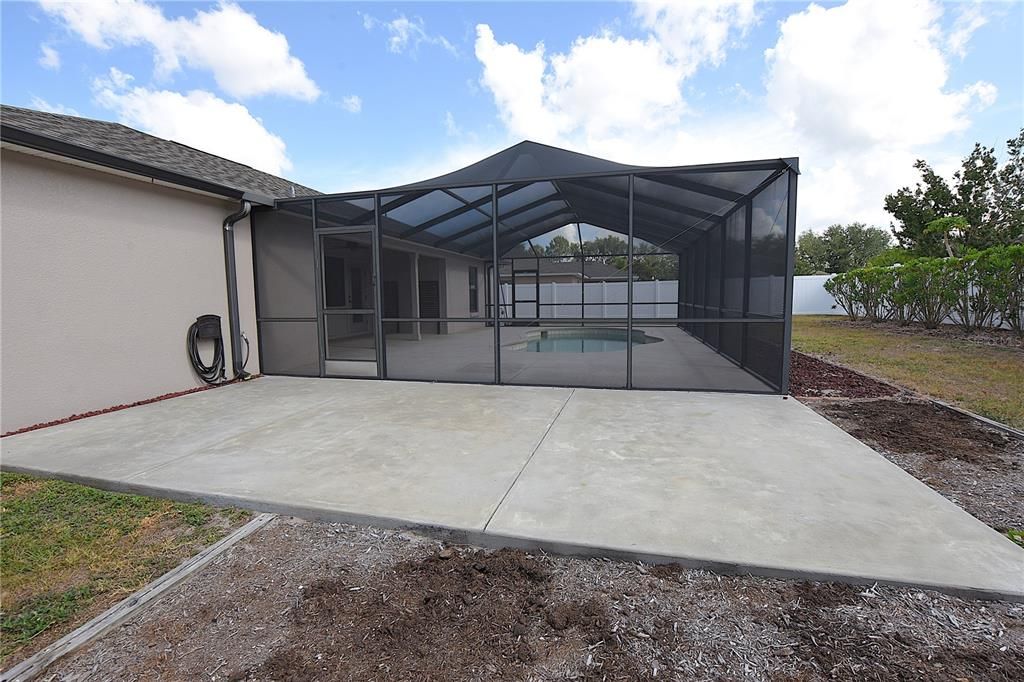 For Rent: $2,300 (3 beds, 2 baths, 1622 Square Feet)