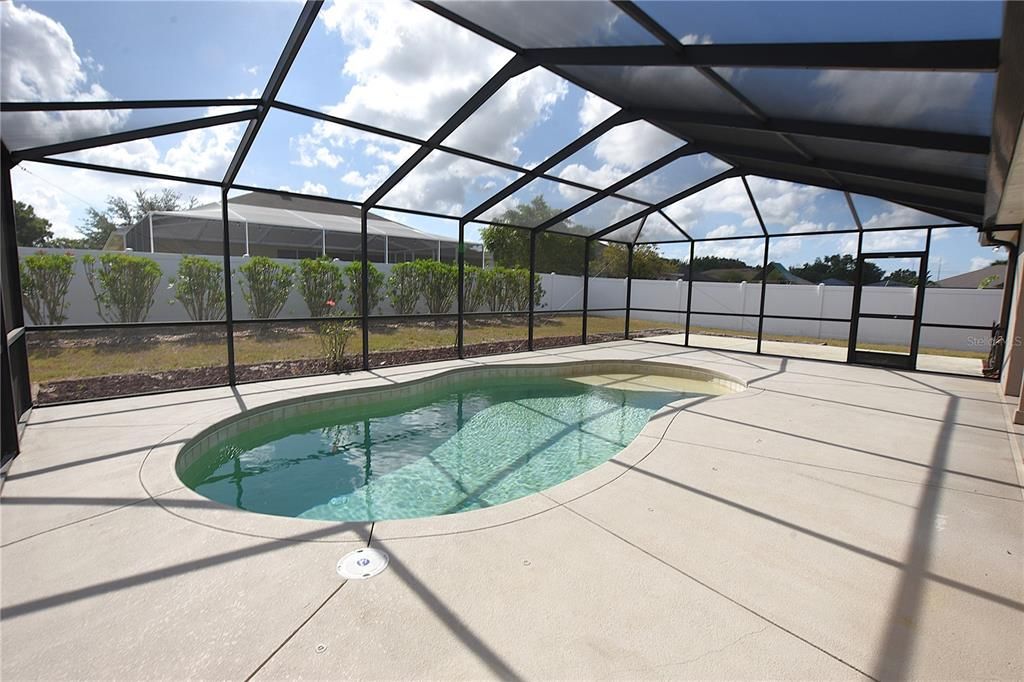 For Rent: $2,300 (3 beds, 2 baths, 1622 Square Feet)